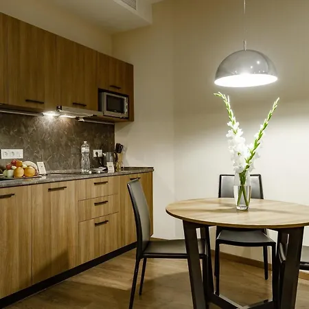 Aparthotel Senator Maidan 4*