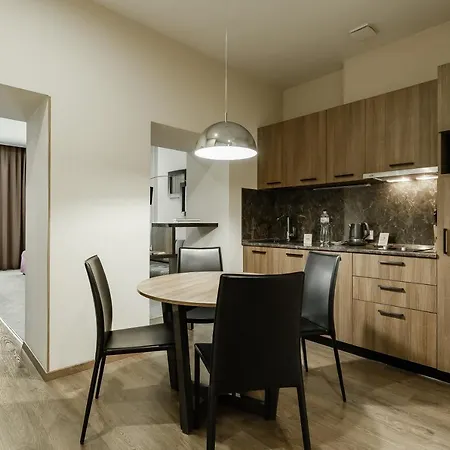Aparthotel Senator Maidan 4*
