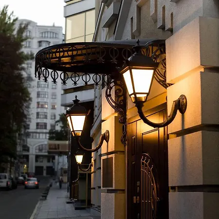 Senator Maidan Apart-hotel