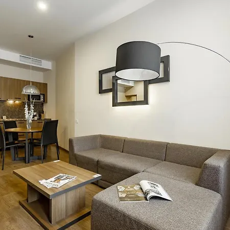 Hotel apartamentowy Senator Maidan